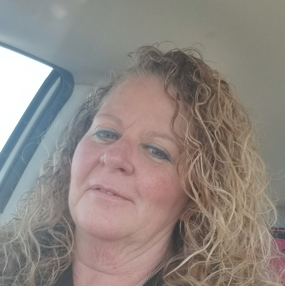 Meet your Posher, Cynthia